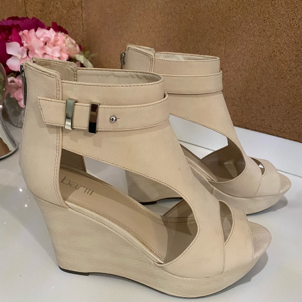 Ivory Wedges - Picture 4 of 7